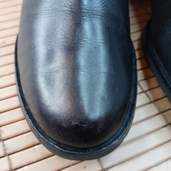 Cole Haan NkeAir women's riding boots. Black leather and suede 16" tall side zip - Picture 7 of 11